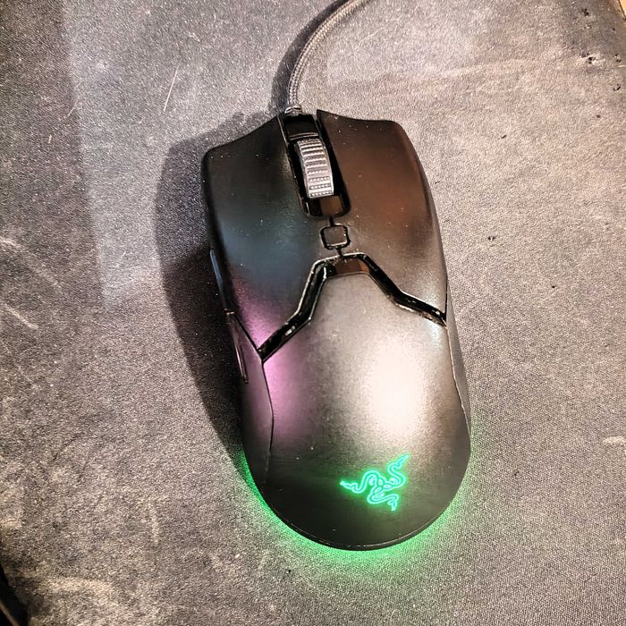 Vând calculator+ periferice GPU 8GB 256bit, CPU RYZEN 7 2700, 16GB RAM