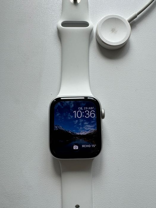 Apple Watches SE 44mm