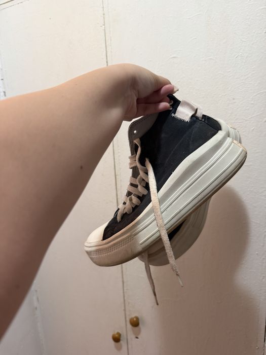 converse unisex.
