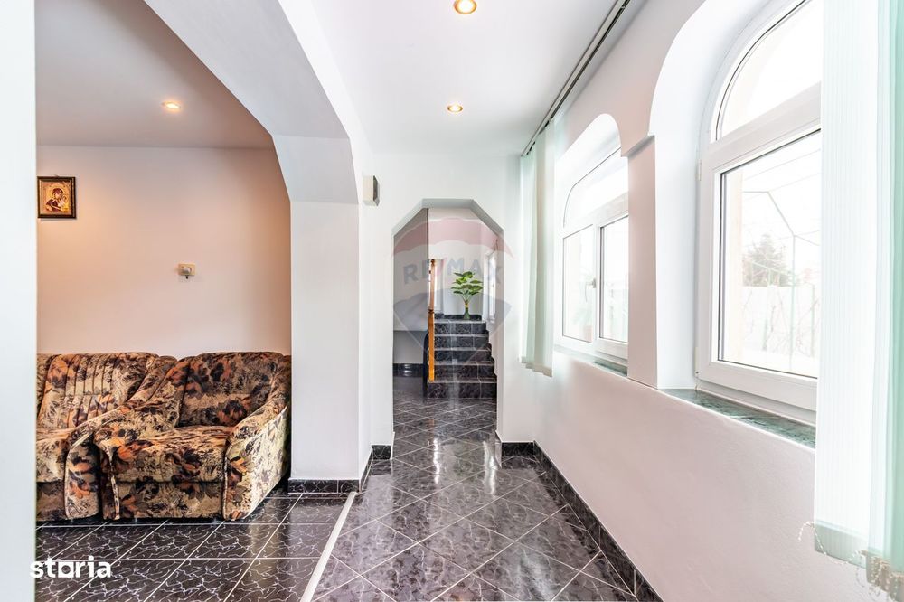 Casă / Vilă de vânzare Picior de Munte, Dambovita