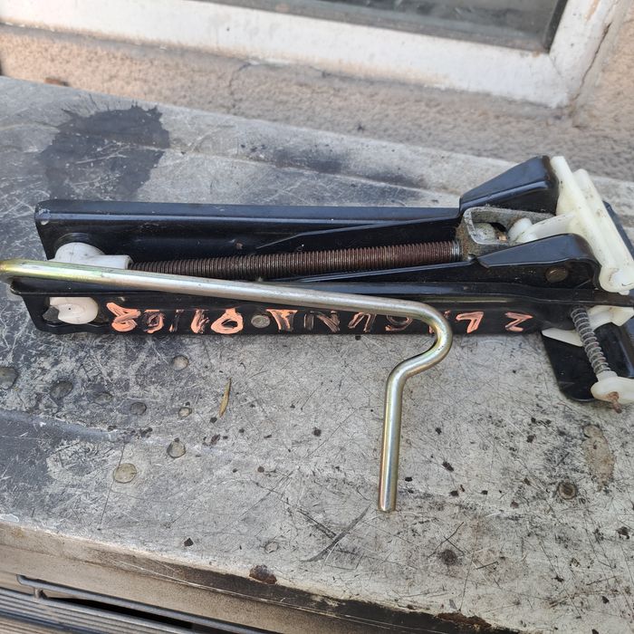 Оригинален крик Renault Laguna 2.Megan Grand Scenik