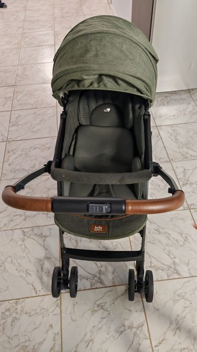 Детская коляска Joie.