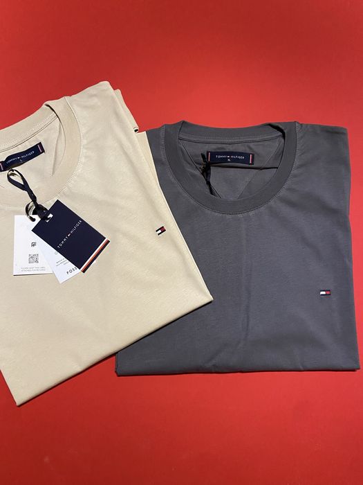 Коледни празници - Тениски Burberry, Tommy, Boss