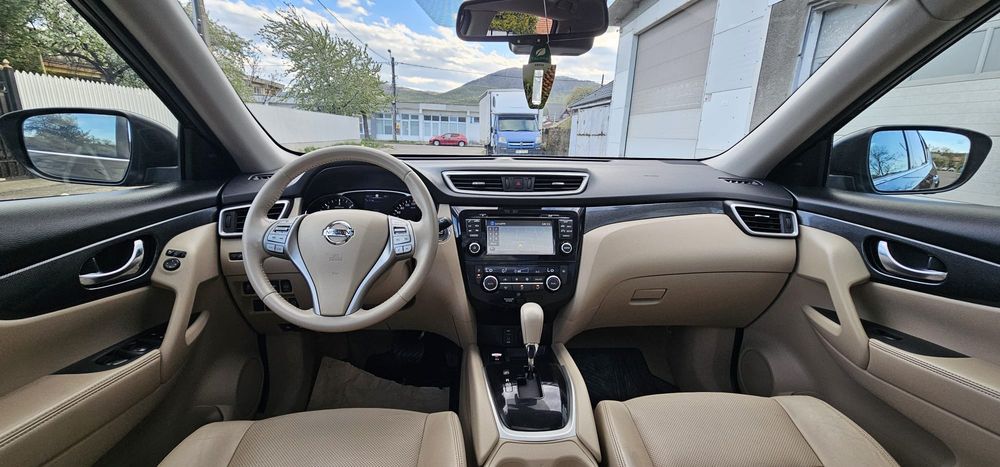 Nissan X-Trail 2015 Automat,7 locuri7 locuri
