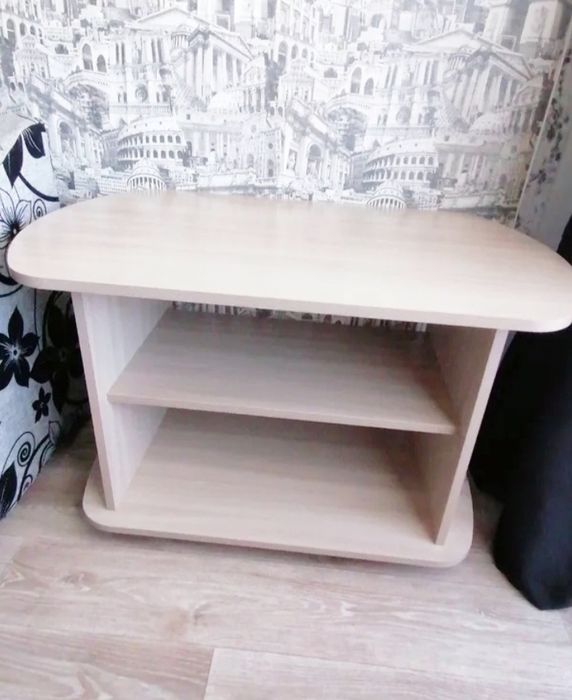 Журнальный столик