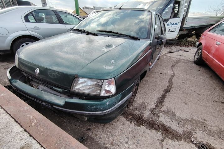 Bara spate Renault Clio 1996 1.2 MT (55 hp)