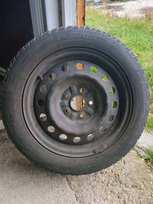 4 зимни гуми с железни джанти за Toyota Verso