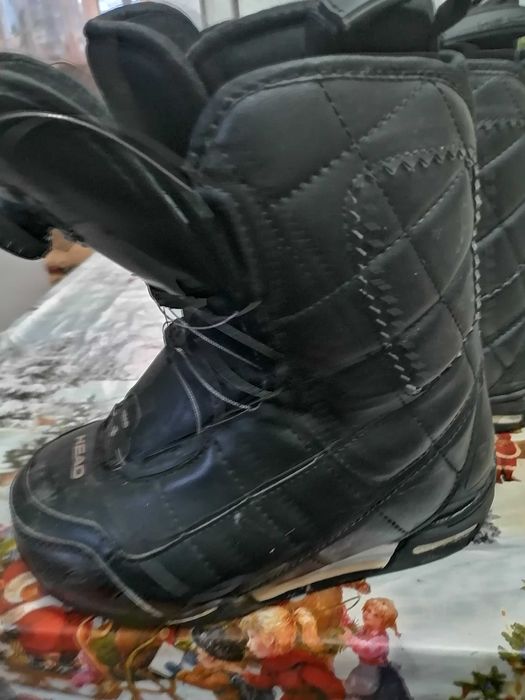Продам ботинки для сноуборда 36 размер хеды .
