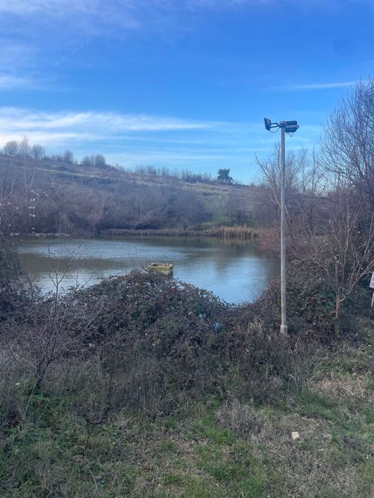 Собствени съседни терени в с.Крушуна над Водопадите и до селото-Асфалт