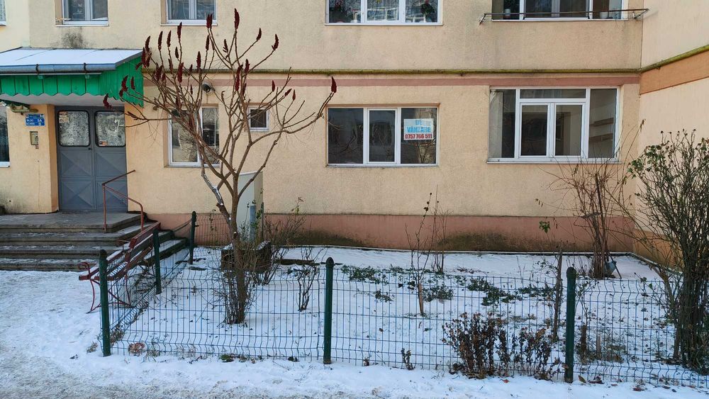 Vand/Schimb Apartament 2 Cam. Parter Central Cabinet/Spatiu Comer. !!!