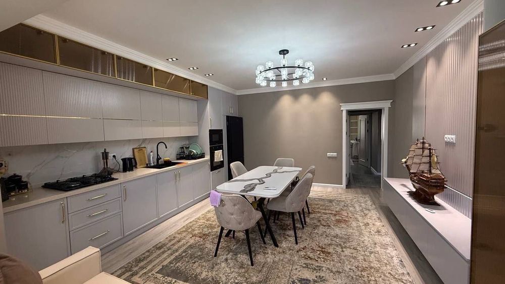 Ц2 Алайский 3в4/5/9 Французская планировка 
Площадь-75m2