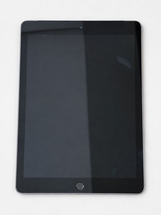iPad 6 128GB LTE / Cellular A1954 | 81 cicluri | Stare impecabilă