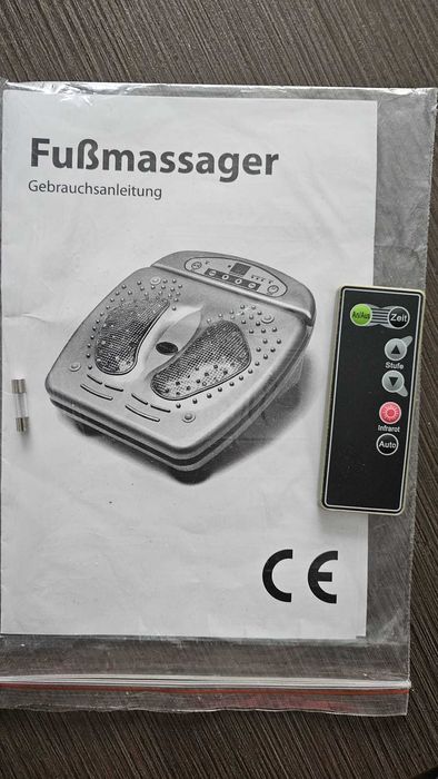 Aparat de masaj pentru picioare cu vibrații și încălzire infraroșie