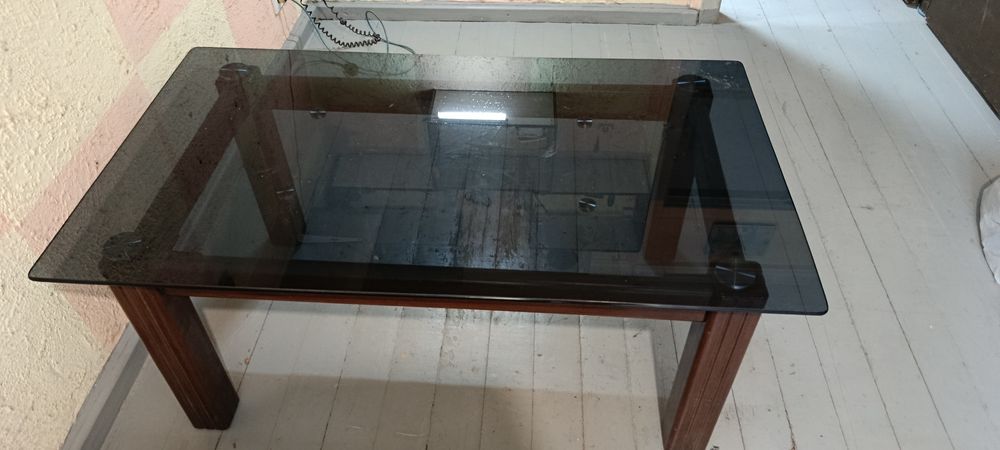 Журнальный столик отличное состояние