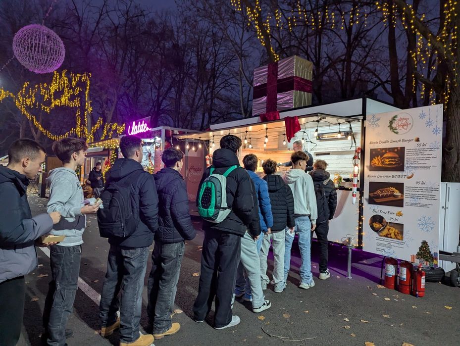 OFERTA Rulota Comerciala/Afacere la cheie!