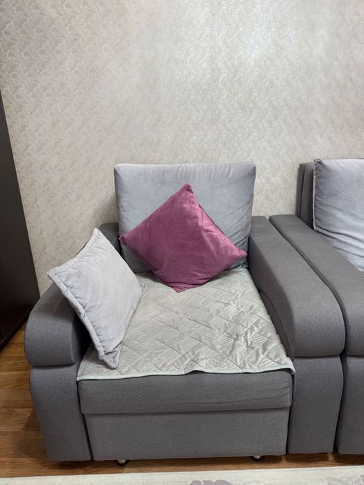 Диван с креслом (все подушки в подарок)