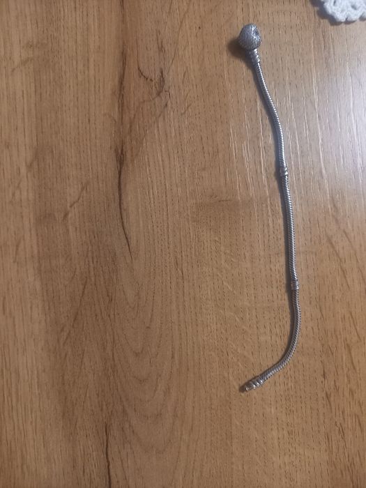 Продавам гривна,пръстен,колие и талисмани