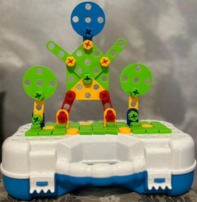 Creative Toy Engineer