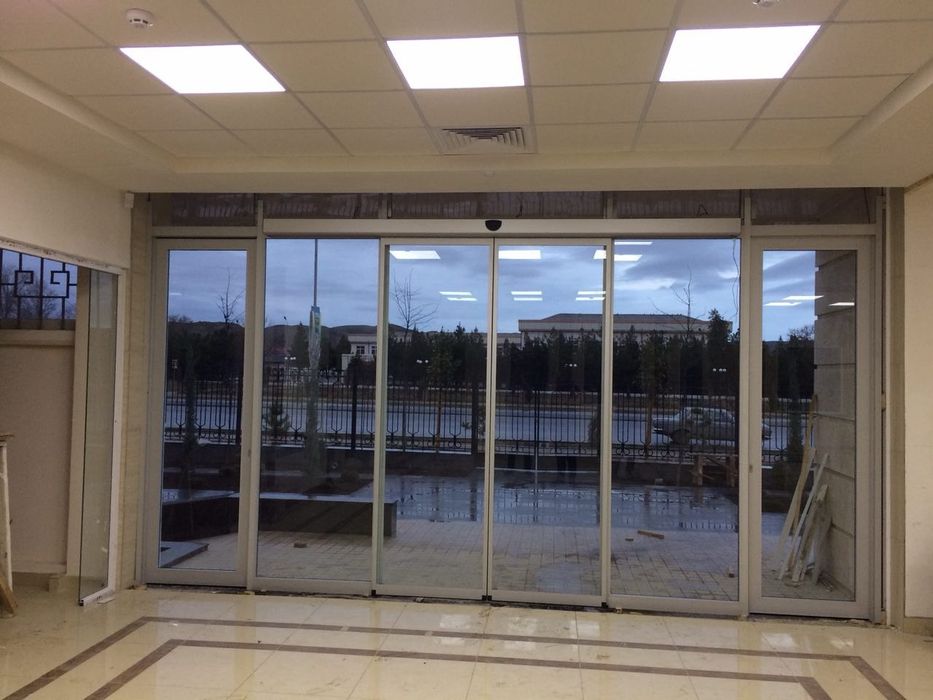 Сенсорные двери Dormakaba