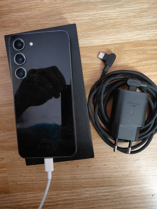 Vând Samsung s23