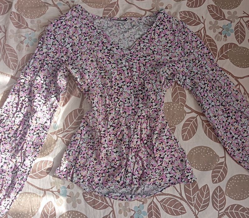 блуза с цветя дълъг ръкав