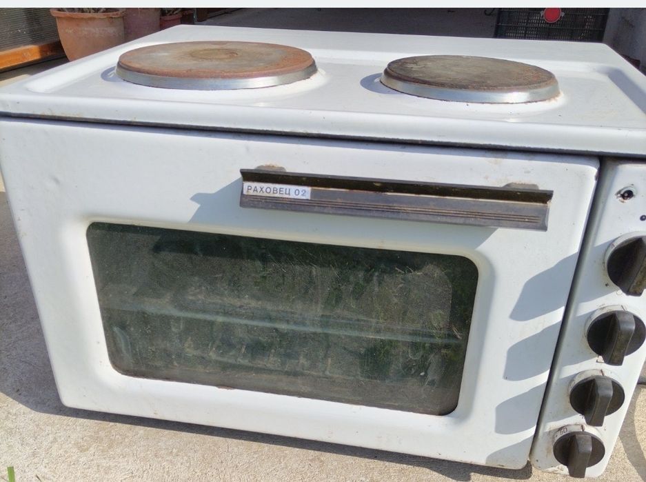 Полилей - тройка, готварски печки, сешоар.