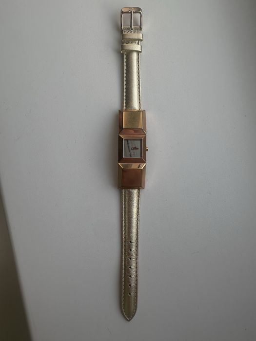 Часы женские наручные