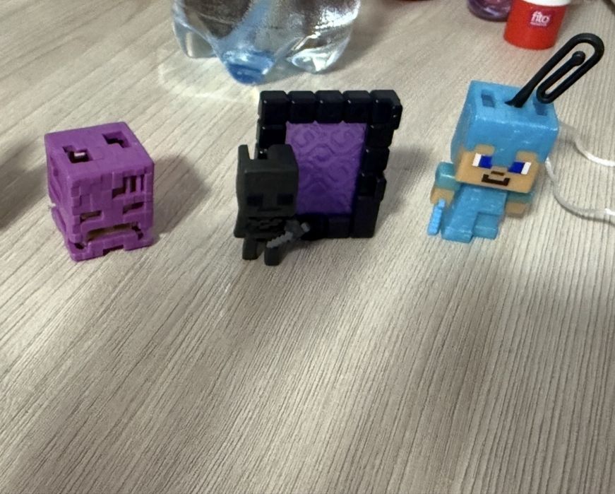 Продам игрушки из киндера либо обмен