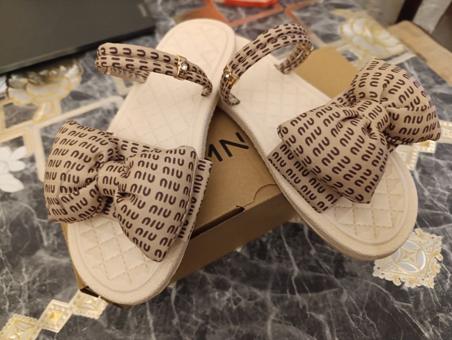 Две пары женских босоножек-шлепок на лето, размер 40-41