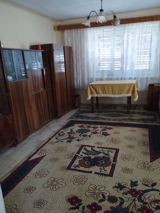 Casă de vânzare !