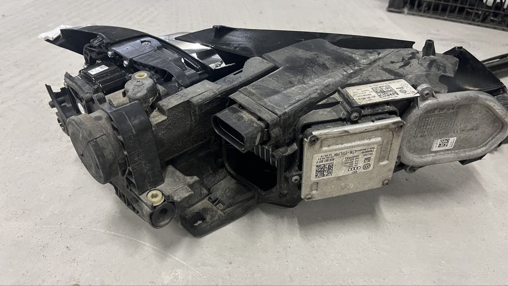 3G1941081G 3G1941082G VW Passast B8 LED матрични фарове за части