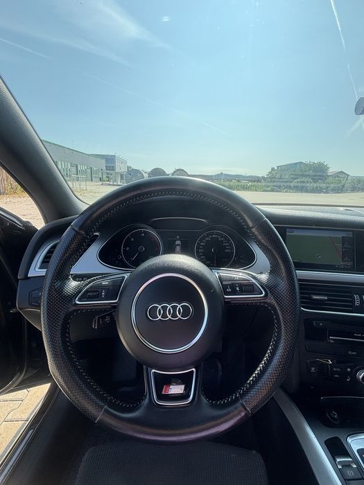 Audi a4 Avant S-line!!