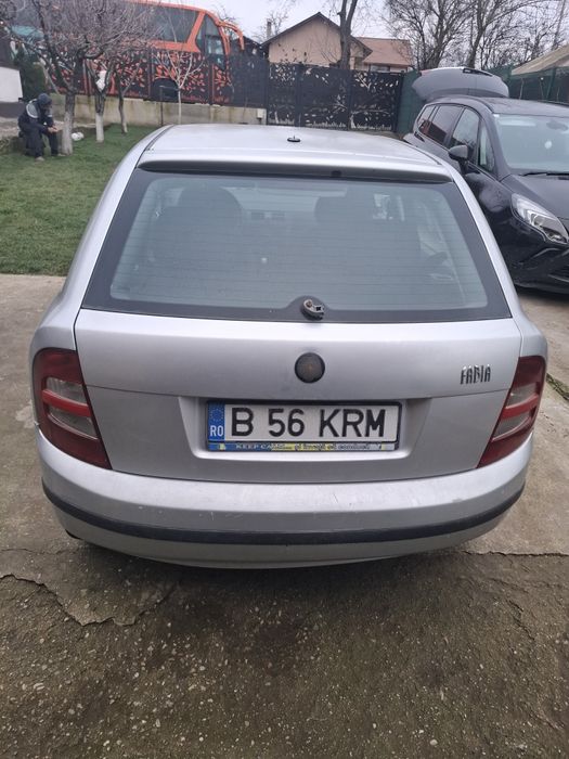 Vând scoda fabia