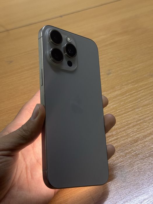 Продам айфон 15 про макс