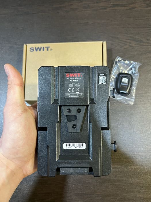 SWIT KA-M20S Hot Swap адаптер за батерии – видео и фото техника