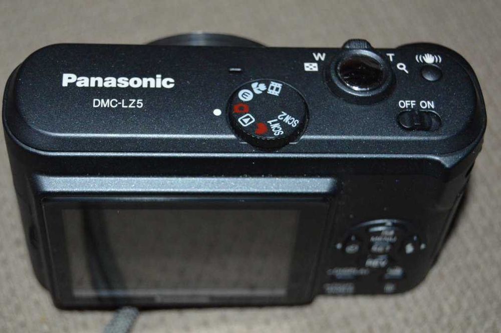 Aparat Foto Digital Panasonic Lumix DMC-LZ5 – 6.0 MP, Zoom Optic 6x, Stabilizare Mega O.I.S., Baterii AA