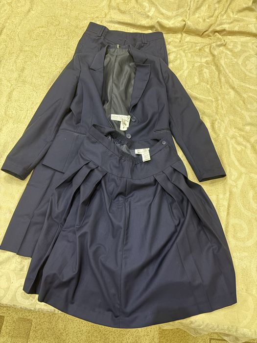 Продаются костюмы, брюки, юбка