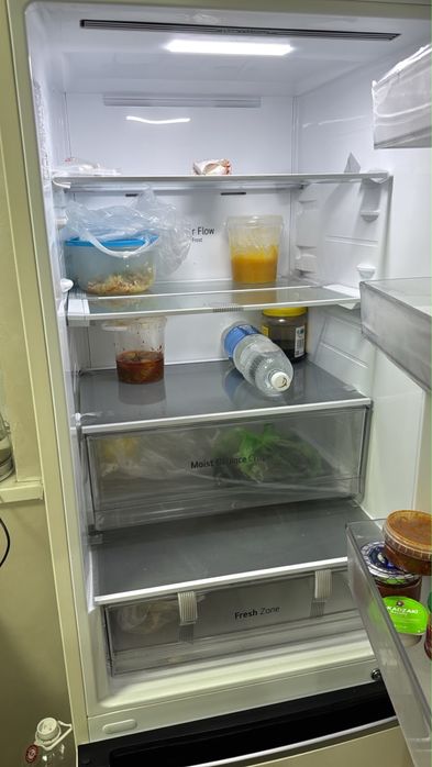 Продам холодильник