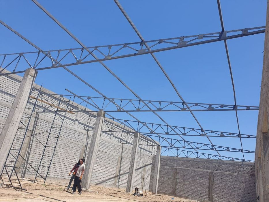 Metal kansktrutsiya va ferma tomlar