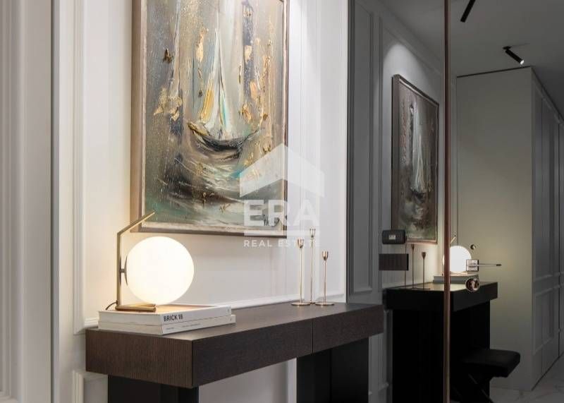 Дизайнерски пентхаус с просторна тераса и гледка към планина Витоша