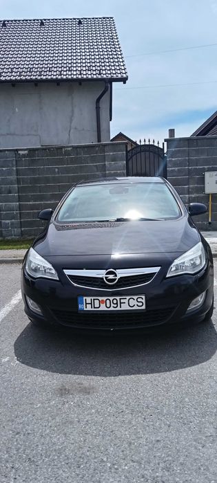 Opel Astra j 2011