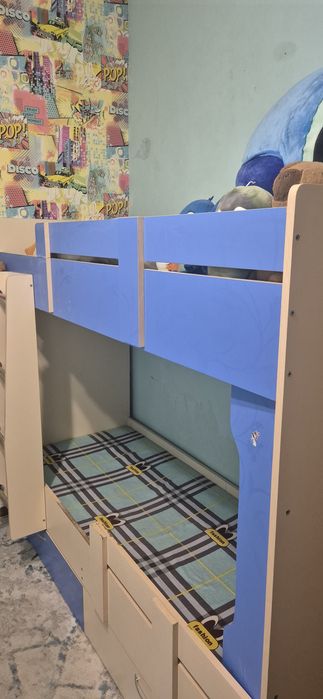 Продам кровать детскую
