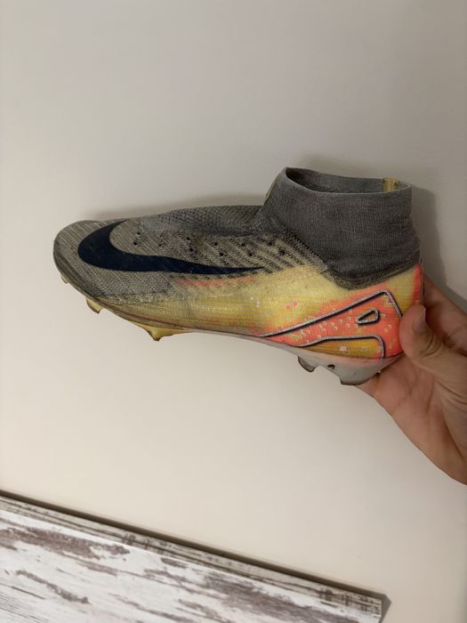 Елитни Професионални Бутонки Nike Mercurial 40.5 номер