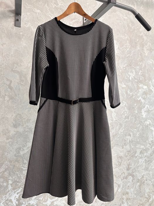 Продам платье 50-52 размер