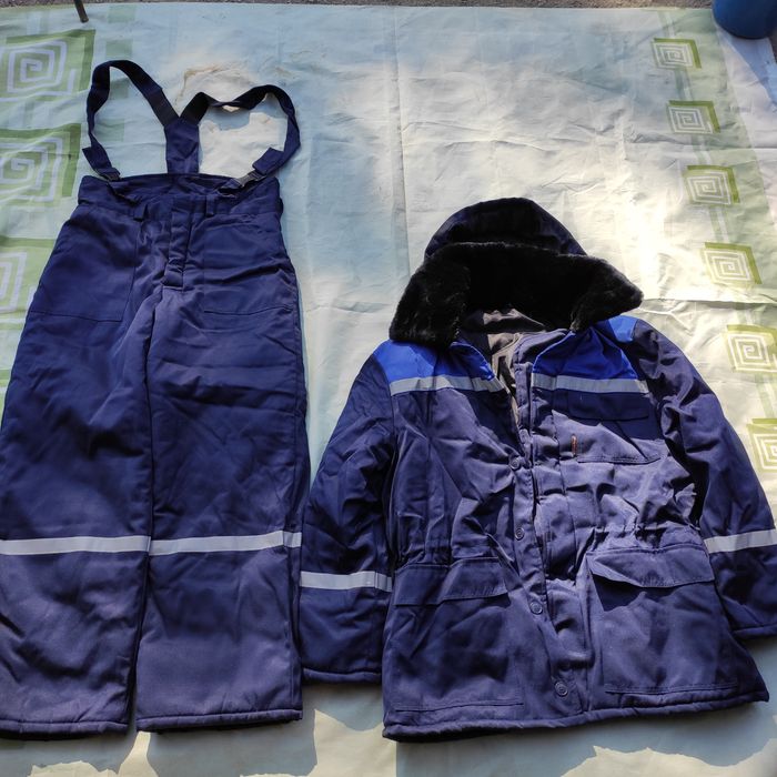 Продам спец одежду зимнию