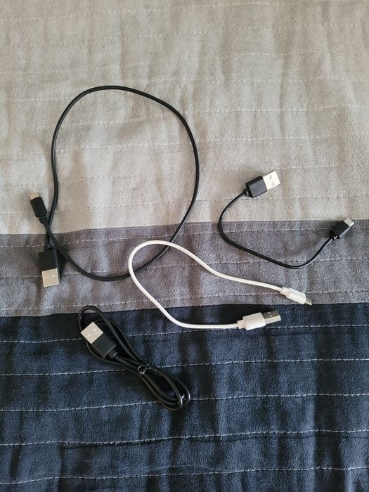 Vând cabluri USB MICRO USB TYPE C VGA 8 alimentare