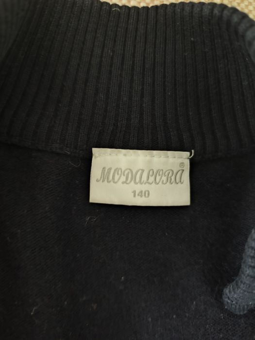 Две школьные кофты