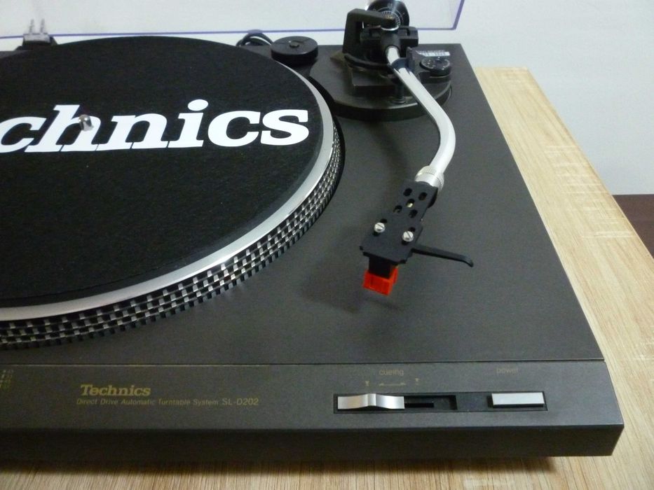 NOU !pick-up technics sl-d202
