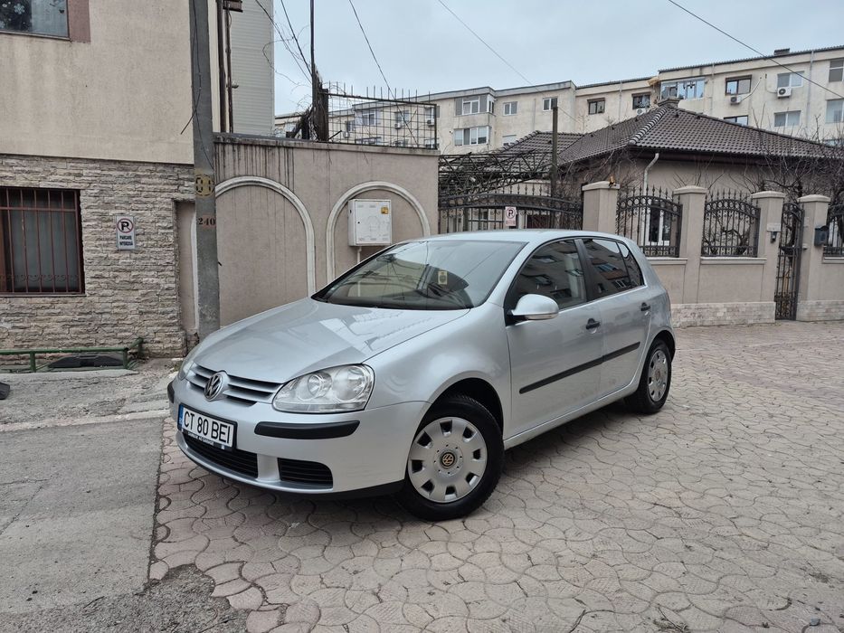 Volkswagen Golf 5 [2006] impecabilă