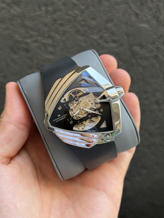 Мъжки часовник Hamilton Venutra XXL 46mm